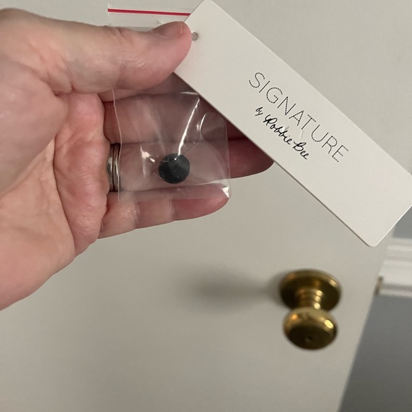 Lace “jacket”. New with tags. Ladies size medium. - Picture 3 of 4